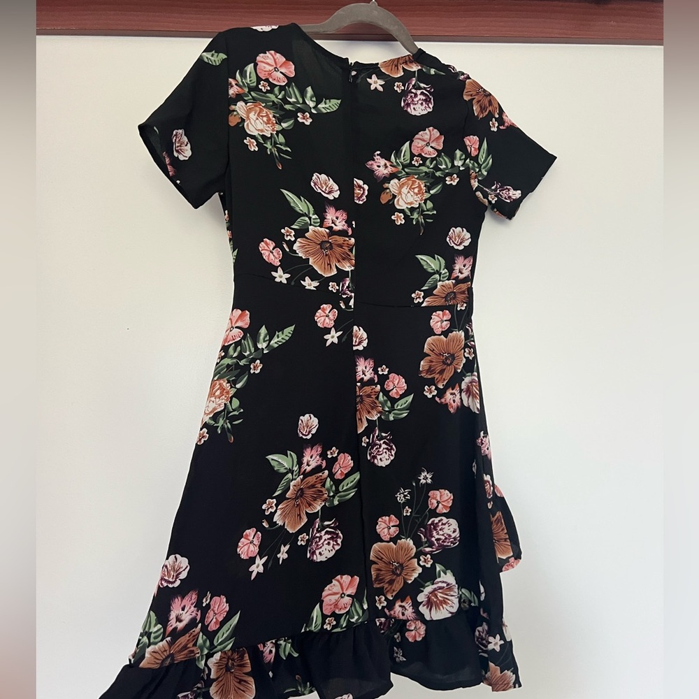Black Floral Dress - Picture 2 of 5